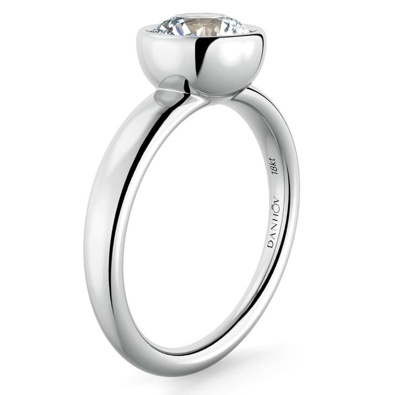 Norme de Engagement Ring