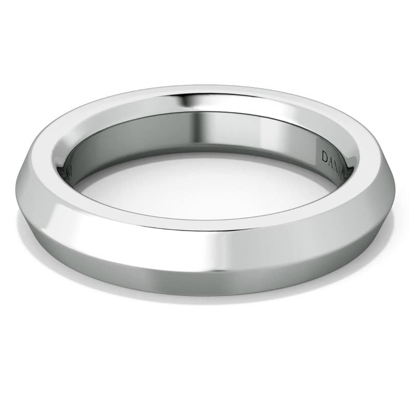 Classic Voltaggio Wedding Ring in 1k Yellow Gold