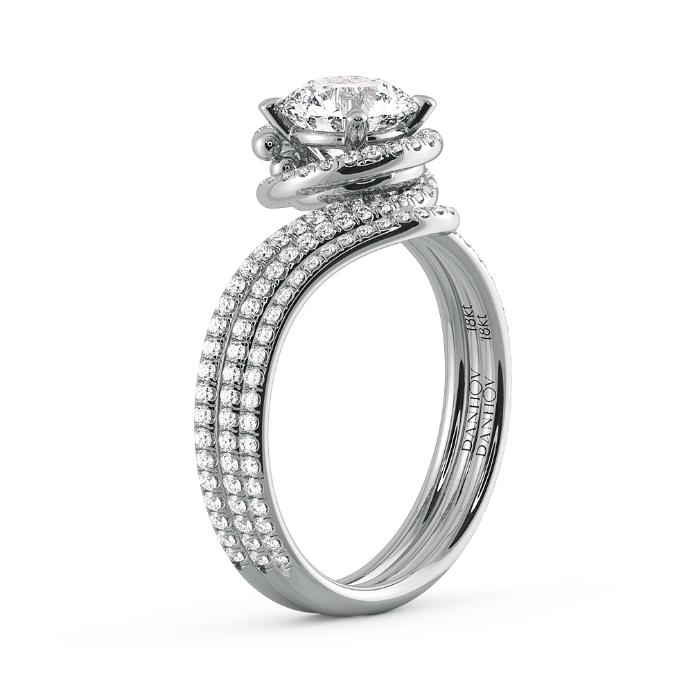Abbraccio Quarter Moon Curved Diamond Band