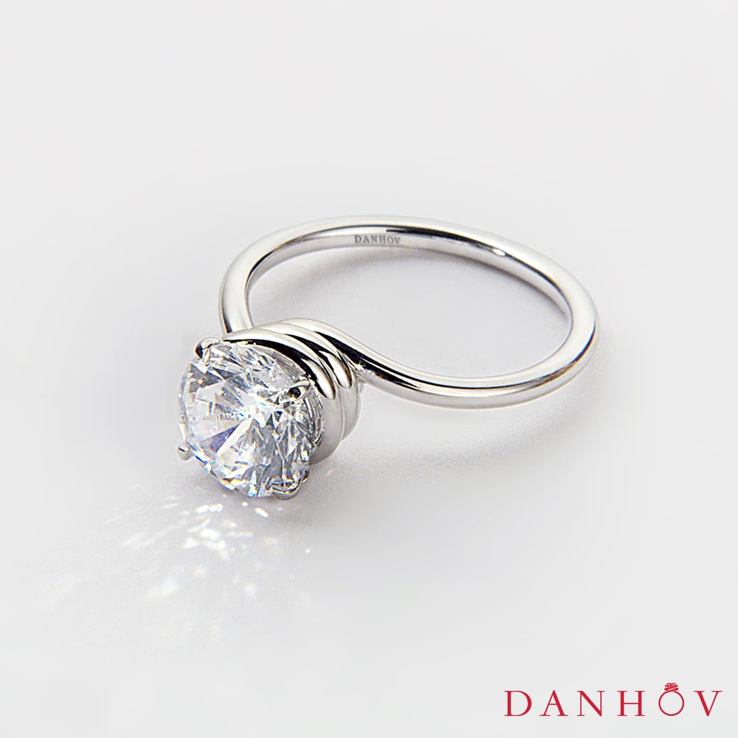 Abbraccio Swirl Engagement Ring